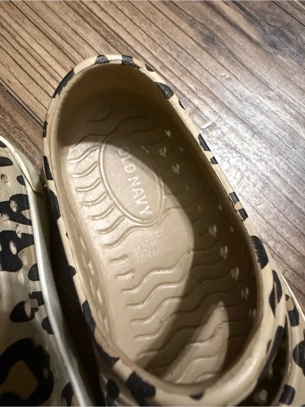 Old Navy Kids Leopard Print Mary Janes in Beige and Black